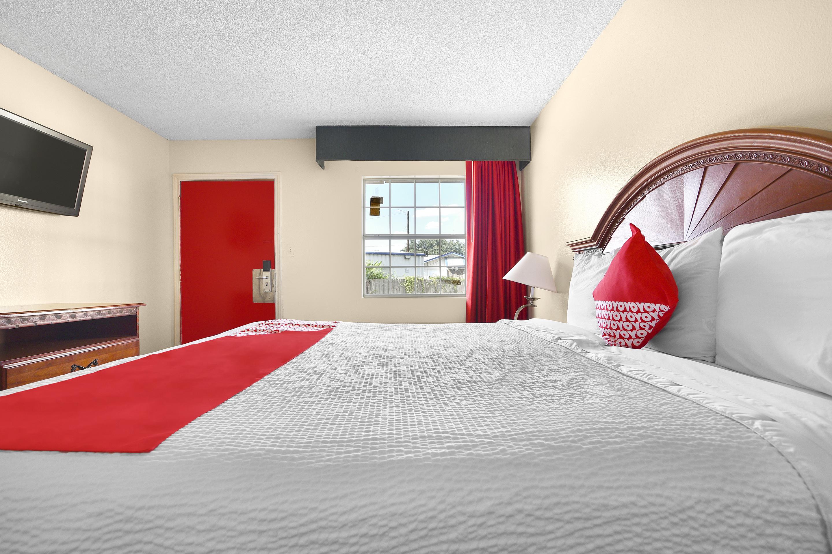 Oyo Hotel San Antonio Lackland Near Seaworld Екстер'єр фото