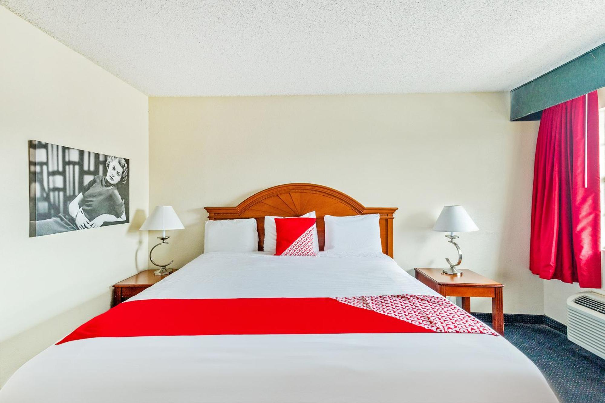 Oyo Hotel San Antonio Lackland Near Seaworld Екстер'єр фото