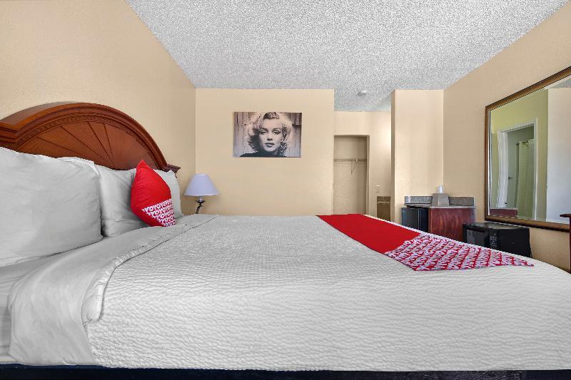 Oyo Hotel San Antonio Lackland Near Seaworld Екстер'єр фото